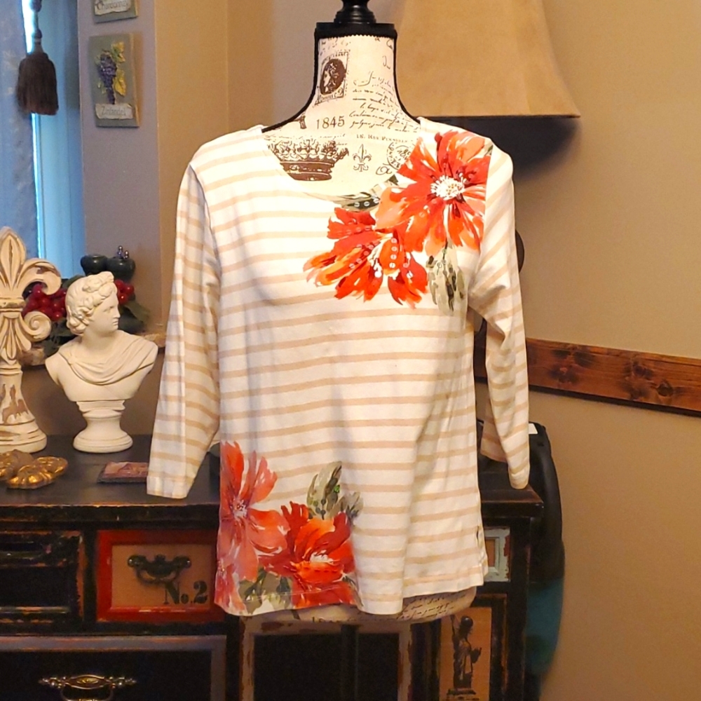 Womens khaki and white striped floral top. Alfred Dunner SP